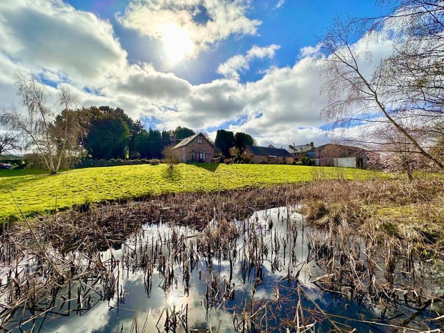 Villa Detached One Level Stone Barn Llangwm-Isaf Exterior foto